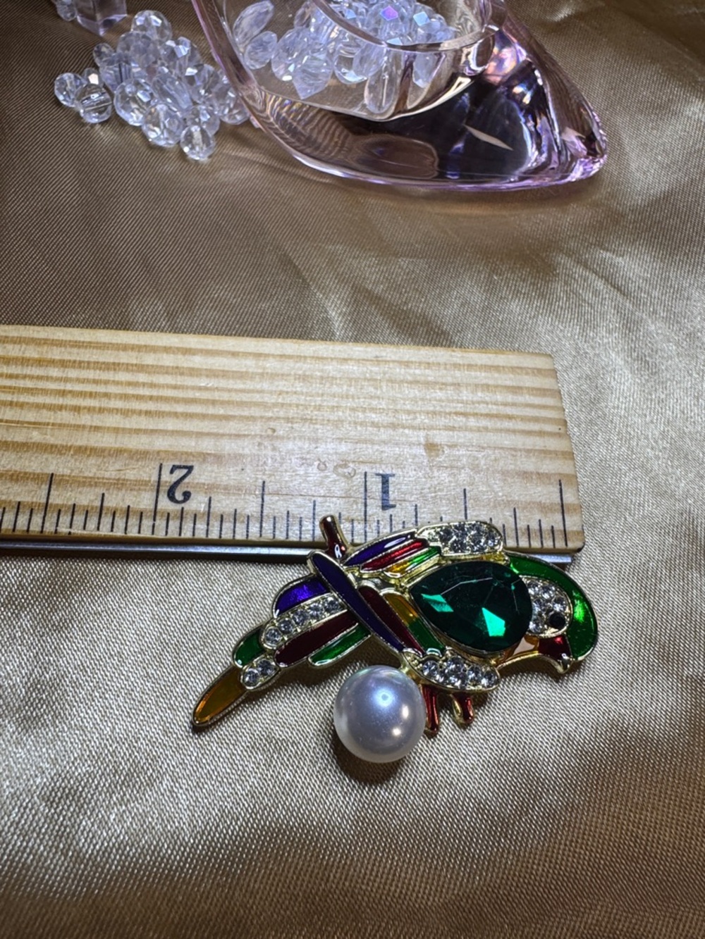Women's Multicolor Parrot Brooch with Emerald Accent and Pearl - Picture 2 of 3
